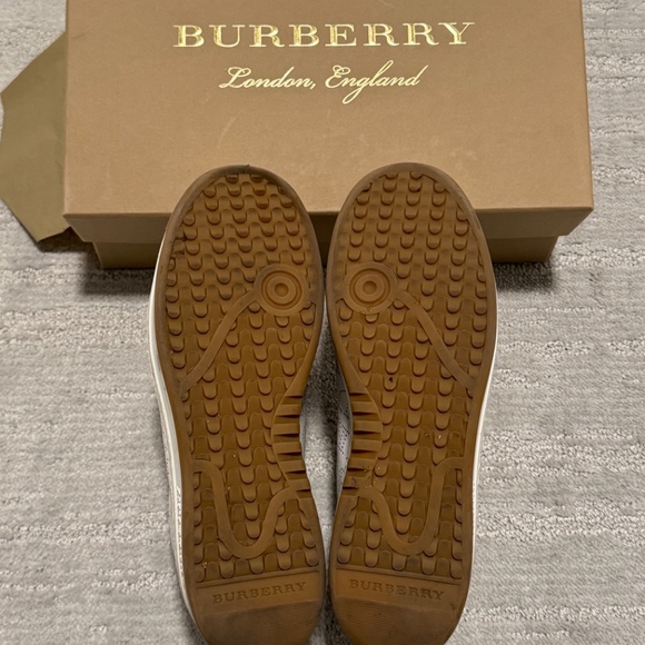 Burberry Women's Timsbury Perforated Leather Sneakers, White, Size 36.5 - Picture 8 of 9